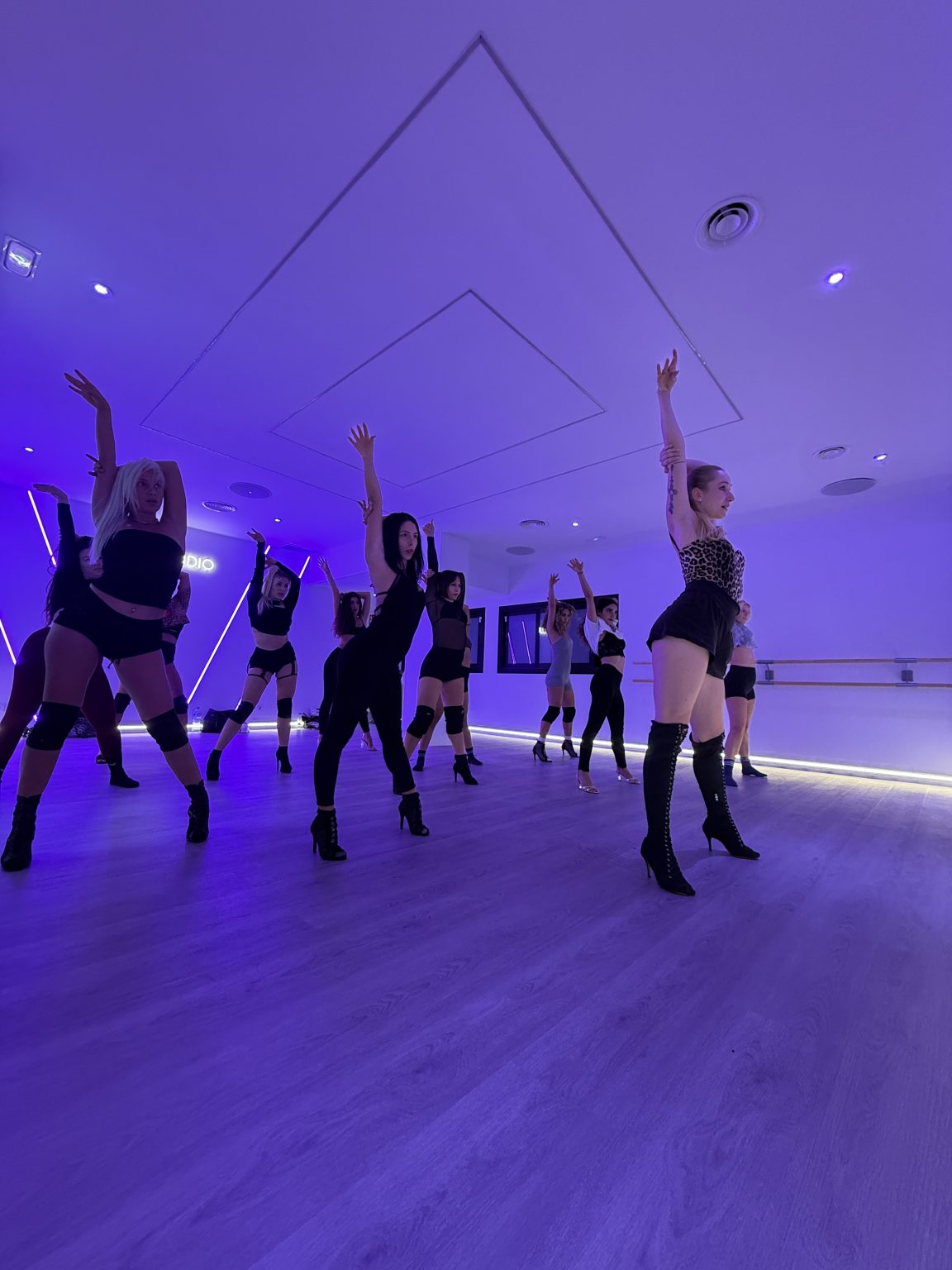 BALLET TENERIFE SUR LOS CRISTIANOS